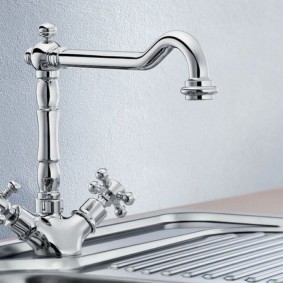 kitchen faucet design ideas