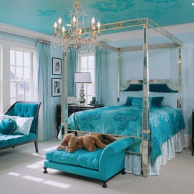 guļamistaba ar zilu krāsu foto opcijām