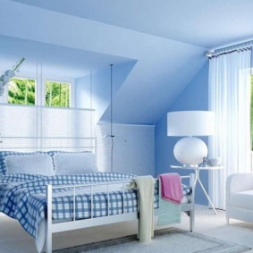 guļamistaba zilā krāsā