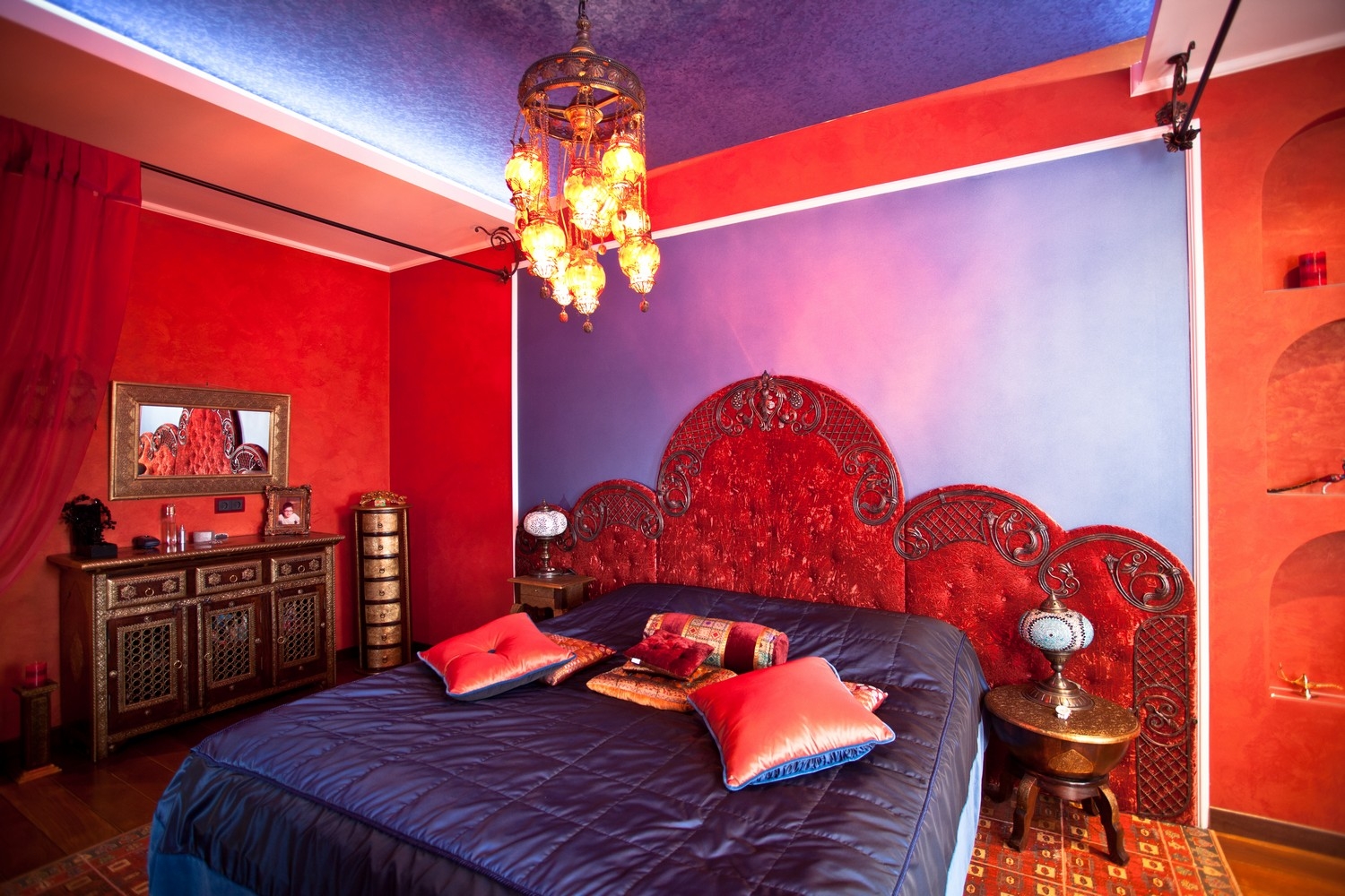 kırmızı yatak odası fotoğraf fikirleri