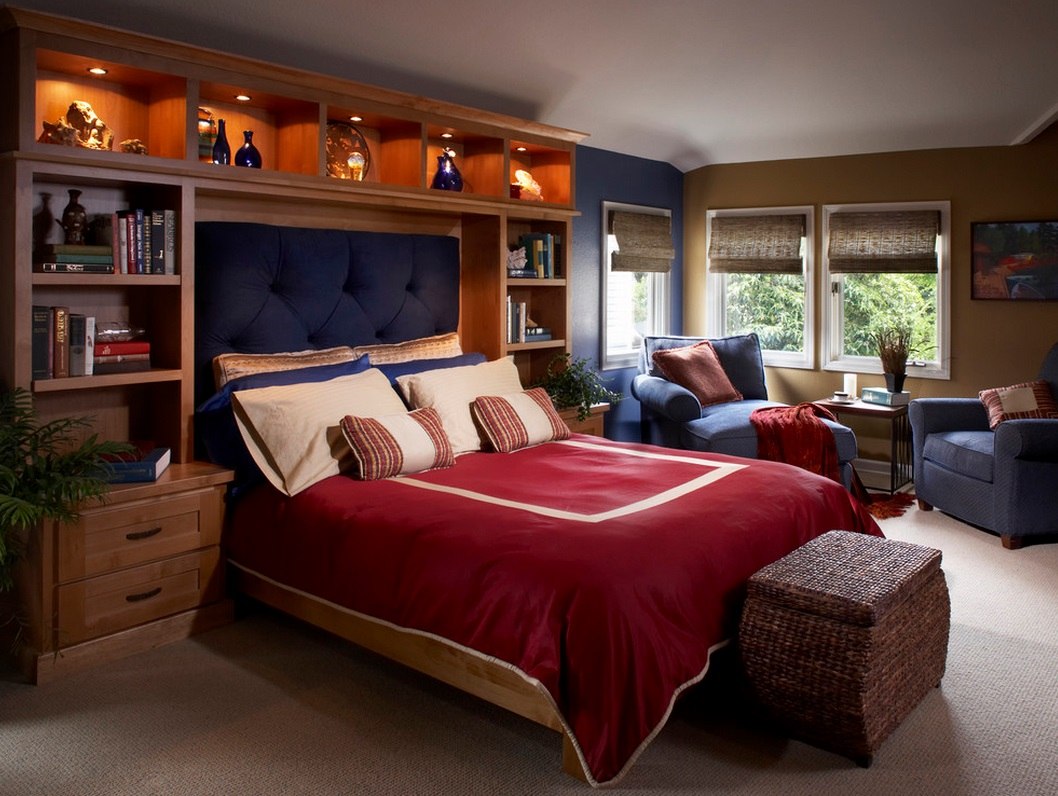 guļamistaba ar gultu pie loga foto interjers