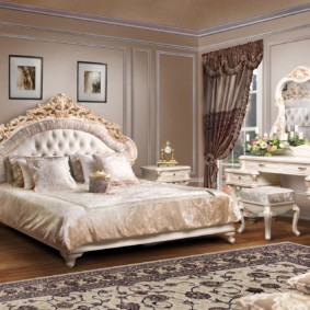 klasisko guļamistabu foto idejas
