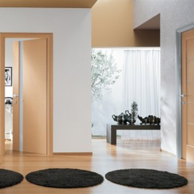 bright doors in the apartment design