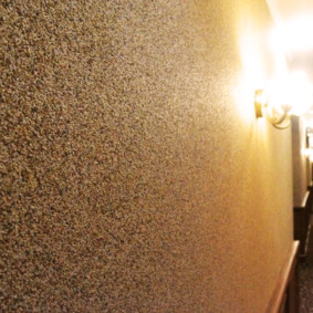 papel de parede líquido no corredor da casa