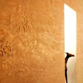papel de parede líquido no corredor
