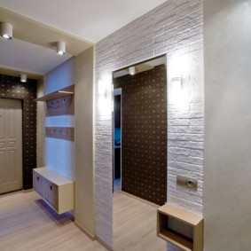 design modern de tapet pentru un coridor îngust