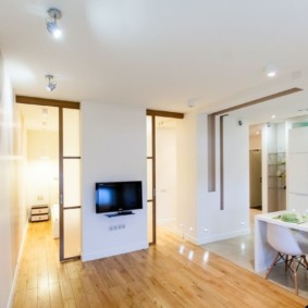 Sliding doors in the interior of the apartment