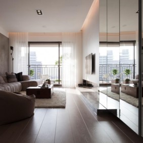 Laminate floor in an elongated living room