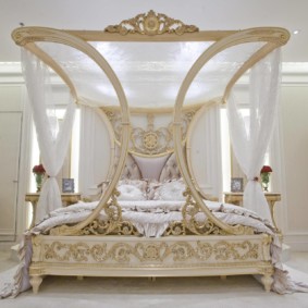 Wooden canopy bed with canopy