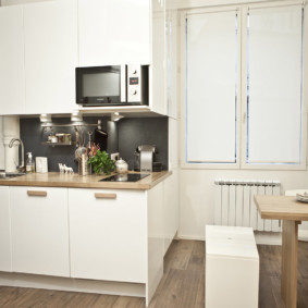 Compact direct kitchen