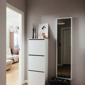 wallpaper for a small hallway photo ideas