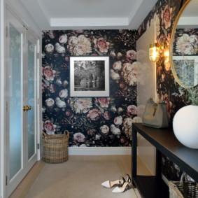wallpaper with peonies for a small hallway