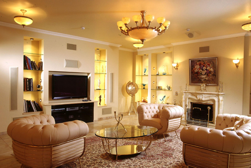 Un esempio di illuminazione di alta qualità di un soggiorno in un appartamento