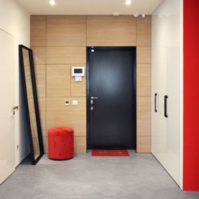 couloir dans un design intérieur de style contemporain