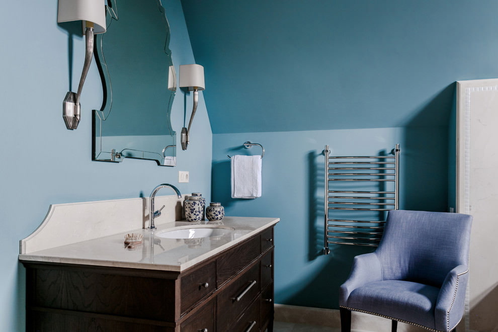 Blue painted bathroom
