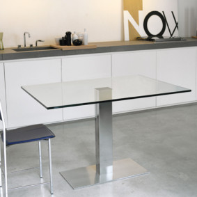 single-leg table for kitchen design