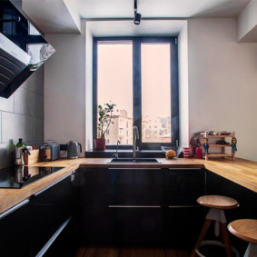 countertop instead of windowsill in the kitchen interior ideas