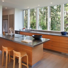 countertop instead of windowsill in the kitchen overview