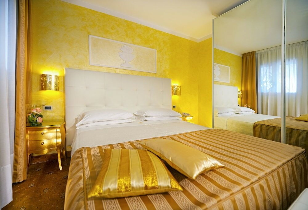 yellow bedroom photo