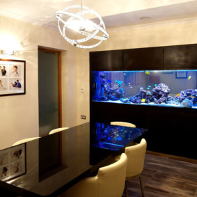 aquarium in het appartement decor foto