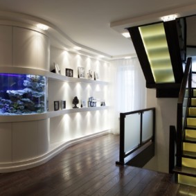 aquarium in het appartement interieur foo