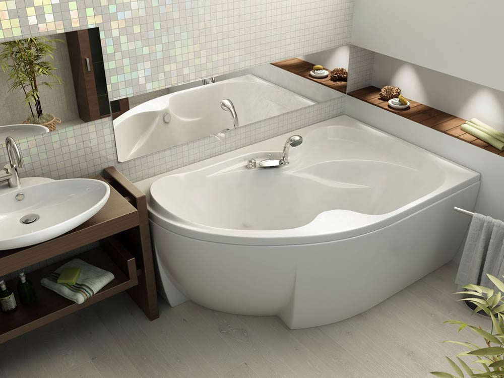 Asymmetric bathtub sa isang silid na may mga niches sa dingding