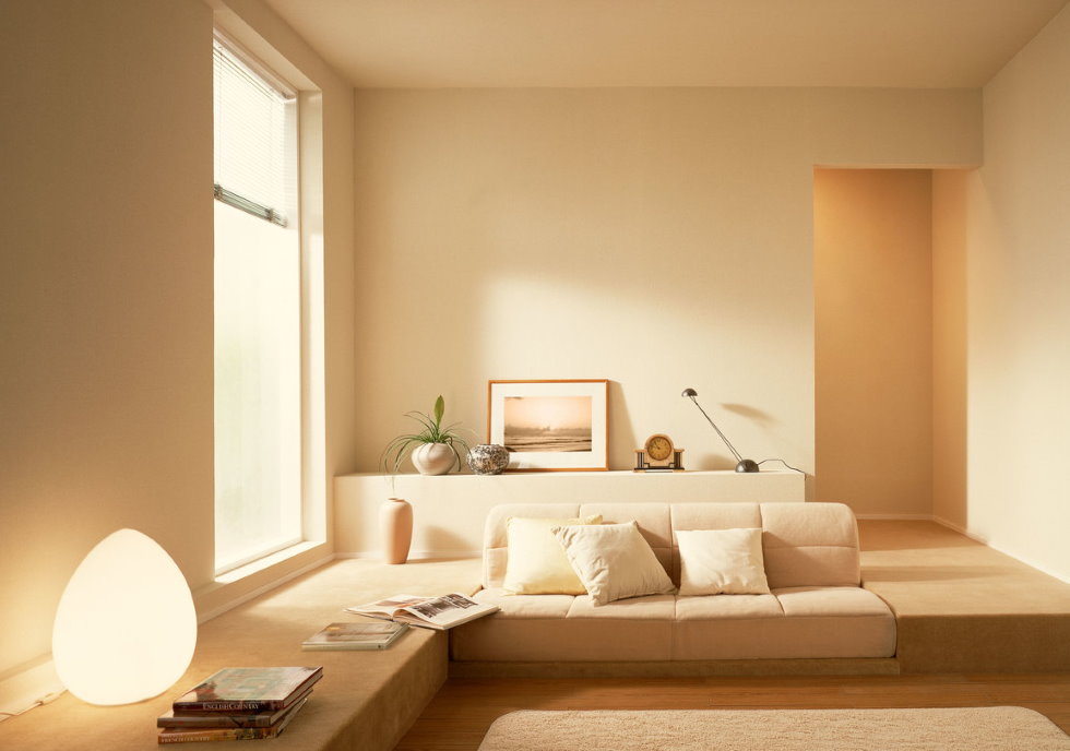 Minimum furniture in the living room beige