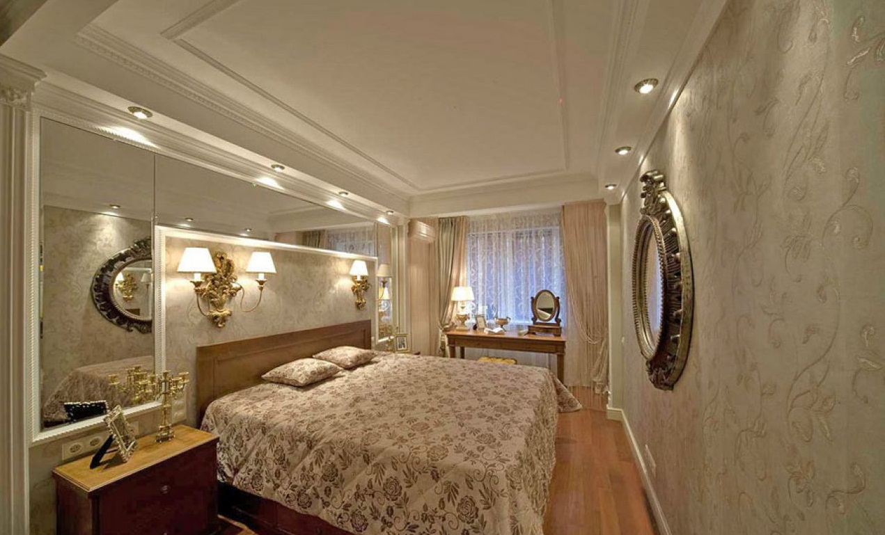 sconce in the bedroom over the bed photo design