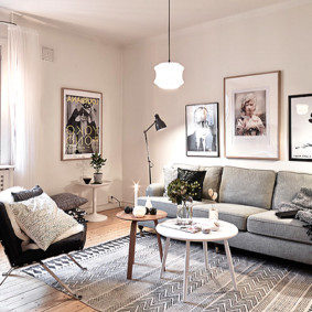 Stile scandinavo all'interno del soggiorno