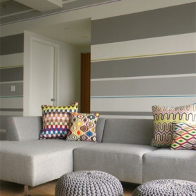 gray stripes on the living room wall