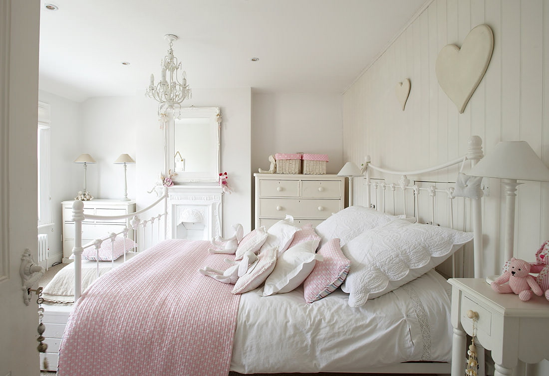 design dormitor pentru o fată culori deschise