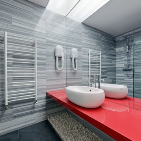Μπάνιο ντεκόρ σε ένα μοντέρνο διαμέρισμα