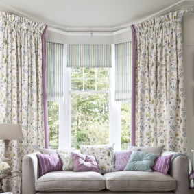 Light curtains with floral patterns