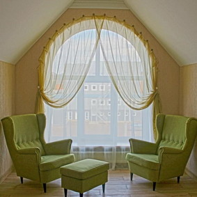 Decor tulle arched window