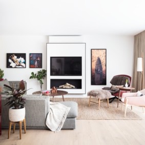 dzīvojamā istaba modernā stila interjera fotoattēlā