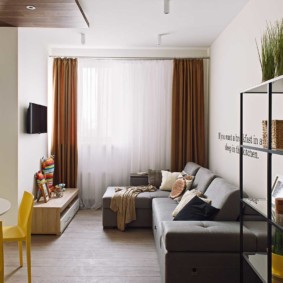 dzīvojamā istaba moderna stila interjerā