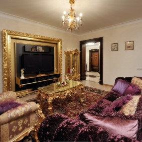 Baroque living room interior photo