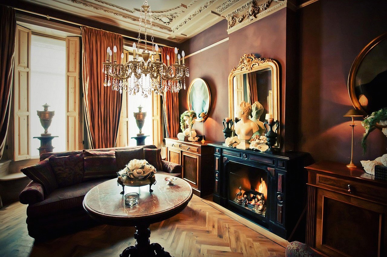 Baroka stila viesistabas interjera foto