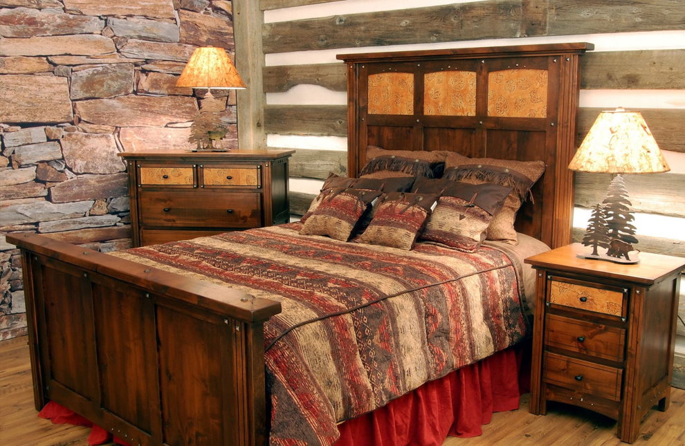 Träbädd i sovrum i lantlig stil