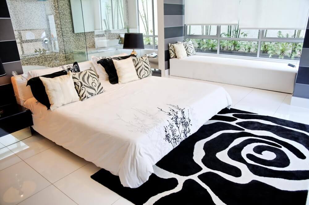 tapis dans la chambre rose noire