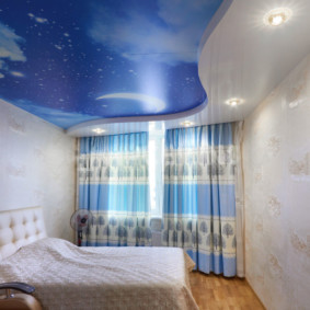 podwieszane sufity w wystroju fotografii sypialni