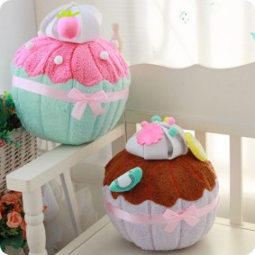 pouf for a children's cupcake