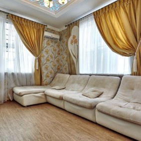 gardiner i stuen beige