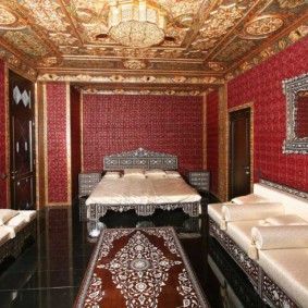wnętrze pokoju w stylu orientalnym