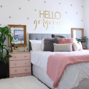 ložnice pro dívky foto dekorace
