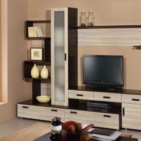 Parede da TV nas idéias de design de sala de estar