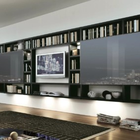 Dinding TV di dalam idea dalaman ruang tamu