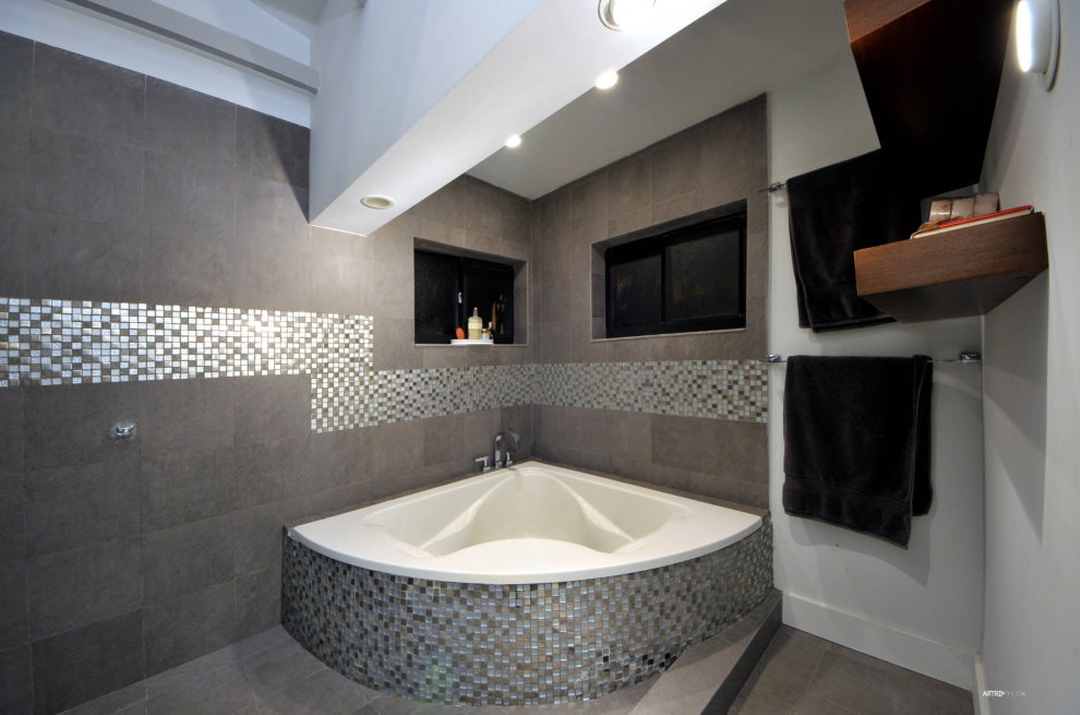 Art Nouveau -valurauta kylpyamme