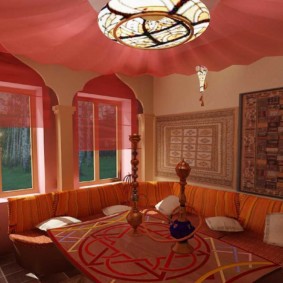 quarto interior em estilo oriental