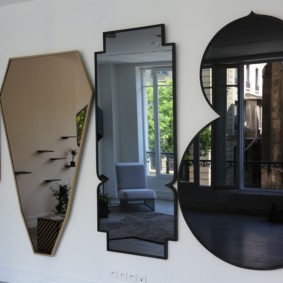 zrkadlá v interiéri obývacej izby typy nápadov